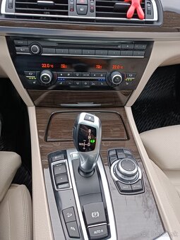 BMW 740xd 225kW 2011 najeto 200tkm ACC,komforní sedačky,N.V. - 11
