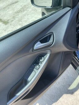 Ford Focus Combi 1.6 TDCi - 11
