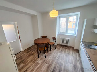 Prenájom 2 izbový, blízko Centra, Zimná, rekonšt nezariadený - 11