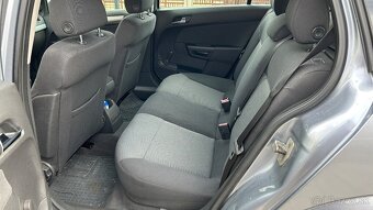 Opel Astra H Caravan 1.4 66kw - 11