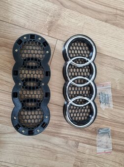 AUDI DRZIAK NA LOGO ZNAK DO PREDNEJ MASKY - 11