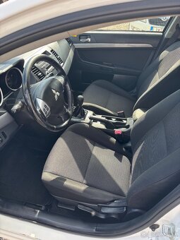 Mitsubishi Lancer 1,5 - 11