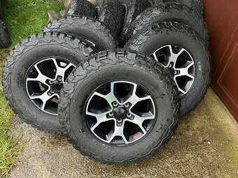 Jeep Wrangler Rubicon disky originální - 11