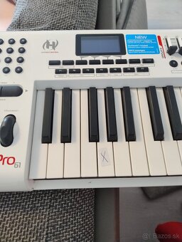 M audio axiom61 - 11