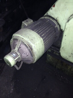 Sústruh SU50 / 1000 - 11