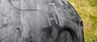 Mercedes W236 C253 W253 - podblatnik maska lem - 11