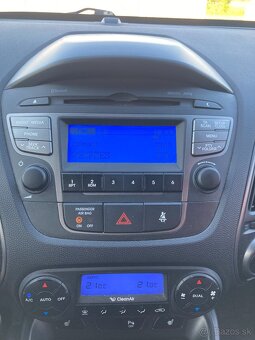 Hyundai ix35 1,7 CRDI FIFA WORLD CUP Edition - 11