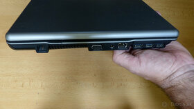 2x  HP Comaq 6720S  panel: Samsung LTN154X3-L01 15.4" - 11