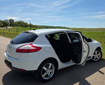 Renault Megane 1.6 16V 74KW-101PS R.V.11/2009 - 11