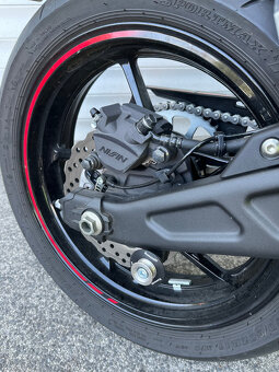 Kawasaki Z650 - 11