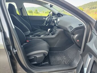 PEUGEOT 308 1.2 STYLE - 82 tis. km - 11