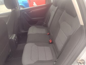 VW PASSAT VARIANT 2.0 TDI 103 KW DSG ROK VÝROBY 2014 - 11