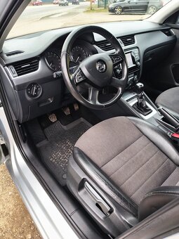 Škoda Octavia Combi 2.0 TDI Business - 11