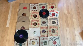 Predam starý zberatesky Gramafon Coumbia spolu zo zbierkou p - 11