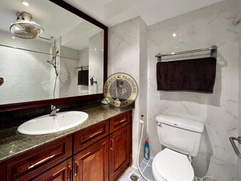 Thajsko-Pattaya- veľký 2 izbový apartmán-Sombat Condotel - 11