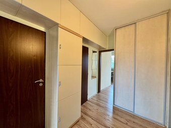 Predaj -  pekný 3 izbový byt po rekonštrukcii Ťahanovce - 11