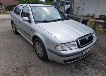 Škoda Octavia 1,6 benzín manuál 55 kw - 11