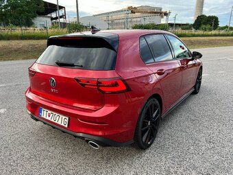 VW Golf 8 GTI 2.0TSI DSG - 11