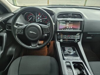 Jaguar F-Pace 2.0D I4 180k Pure AWD A/T - 11