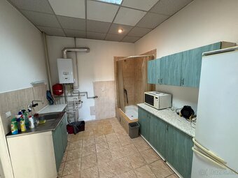 Mimoriadne zníženie ceny BÝVAJTE A PODNIKAJTE v centre Lučen - 11