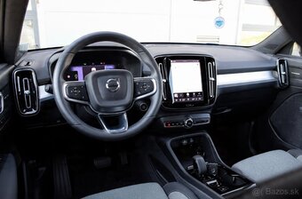 Volvo XC40 2.0 B3 mHEV Plus Dark, FINANCOVANIE - 11