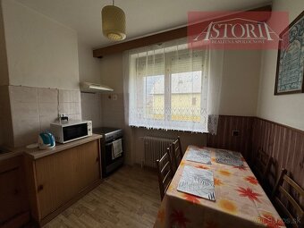 PREDAJ Rodinný dom v centre mesta Turany, s krásnym pozemkom - 11