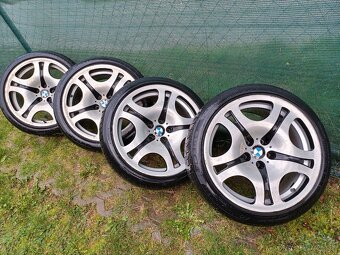 Zimná originál BMW sada 245/40 R19 - 11