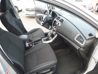 Suzuki Sx4 Scross 1,4T automat 2019 v záruke - 11