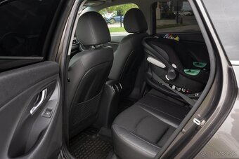 Hyundai i30, 1.6 CRDi, vysoká výbava Style, 100kw, Automat - 11