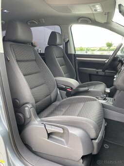 Volkswagen Touran 2.0 TDI DSG Sportline Facelift - 11