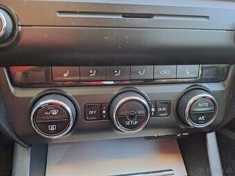 Škoda Octavia 1.6 TDI combi - 11