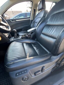 Škoda Superb Combi 1.6 TDI, full výbava, koža, 2 sady kolies - 11