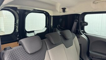 Ford Transit Courier - 11