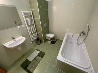 2-izbový, zariadený byt s balkónom v Panoráme - 11