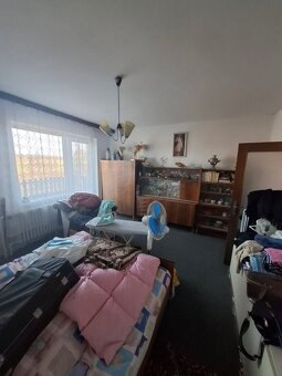 DVOJPODLAŽNÝ RODINNÝ DOM - ČECHYNCE - 1530m2 POZEMOK - 11