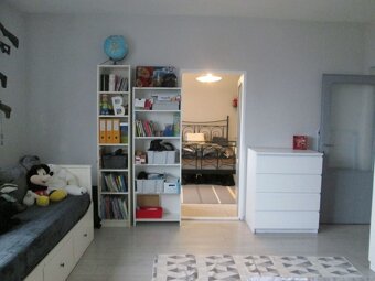 ZĽAVA - dom pre veľkú rodinu + letný 2i domček, garáž,24árov - 11