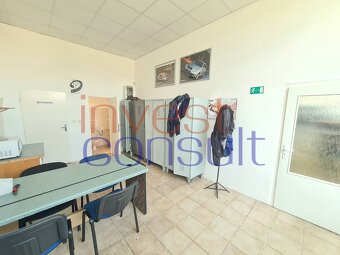 2297 NA PREDAJ FUNGUJÚCI AUTOSERVIS V OKRESE KOMÁRNO - 11