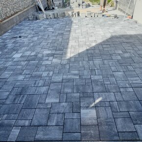 Pokladka zámkovej dlažby, ploty,schody - 11