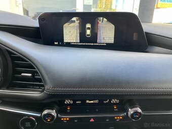 Mazda 3 2.0 Skyactiv 90kW G122 Plus A/T BENZÍN - 11