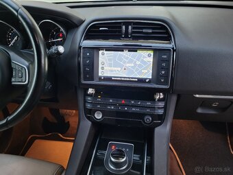 Predám SUV Jaguar F-PACE 2,0 d, 4/2017, automat 4x4 - 11