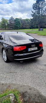 predám Audi A8 - 11