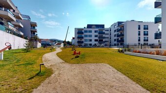 KRÁSNY 2 IZB. BYT NA TREŤOM PODLAŽÍ S PARKOVANÍM A KOBKOU - 11