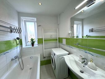 VEĽKOMETRÁŽNY 3 IZBOVÝ BYT NA PREDAJ, PRIEVIDZA - 11