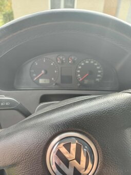 Transporter T5 2.5tdi 96kw 9 miestny - 11