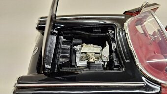 1:18 CHEVROLET CORVETTE 1958 - 11