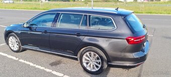 Volkswagen Passat Variant Highline 2.0 TDi - 11