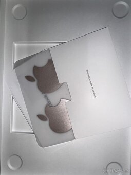 Predám málo používaný MacBook 13” 2024 M3, 256 GB. - 11