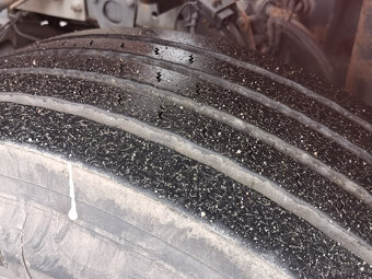 Prodám MERCEDES-BENZ AXOR 2533 L 6X2 E4 valník s hydr. rukou - 11