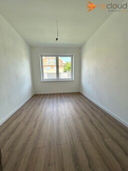 Moderný 4-izbový dom s veľkou garážou v obľúbenej lokalite B - 11