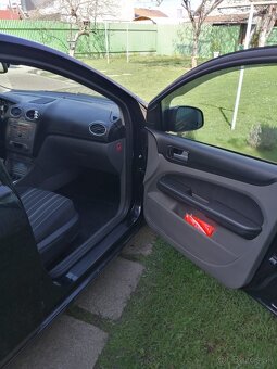 Ford Focus 1.6 Benzin - 11